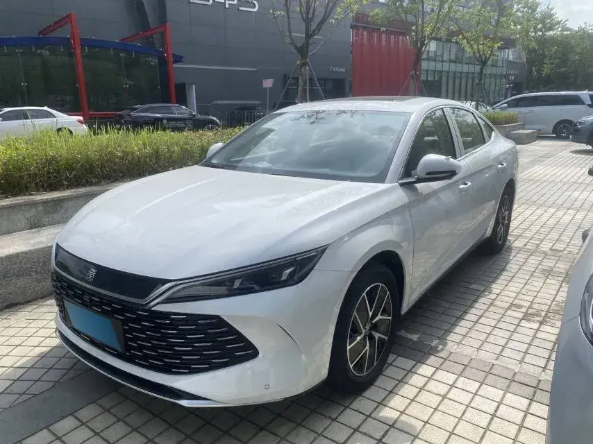 2024 BYD QinL 1.5L 101HP L4 E-CVT PHEV 15.87KWH