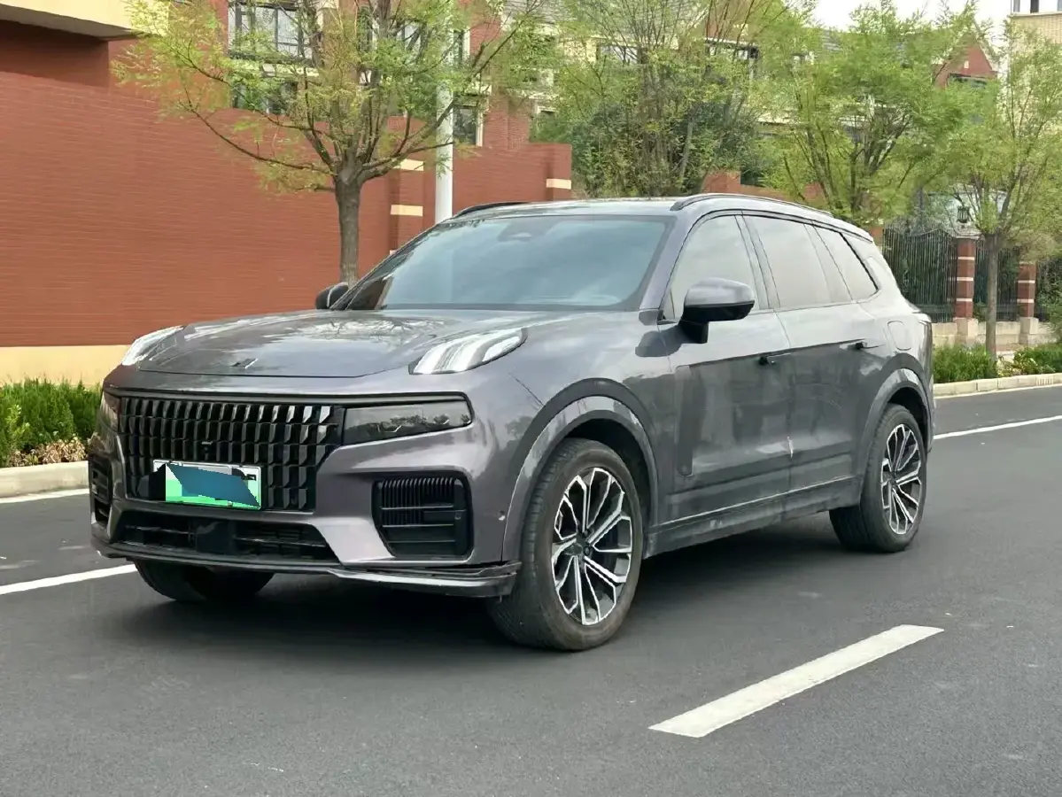 2023 LYNK&CO 09 EM-P 2.0T 254HP L4 3DHT PHEV 40.1KWH