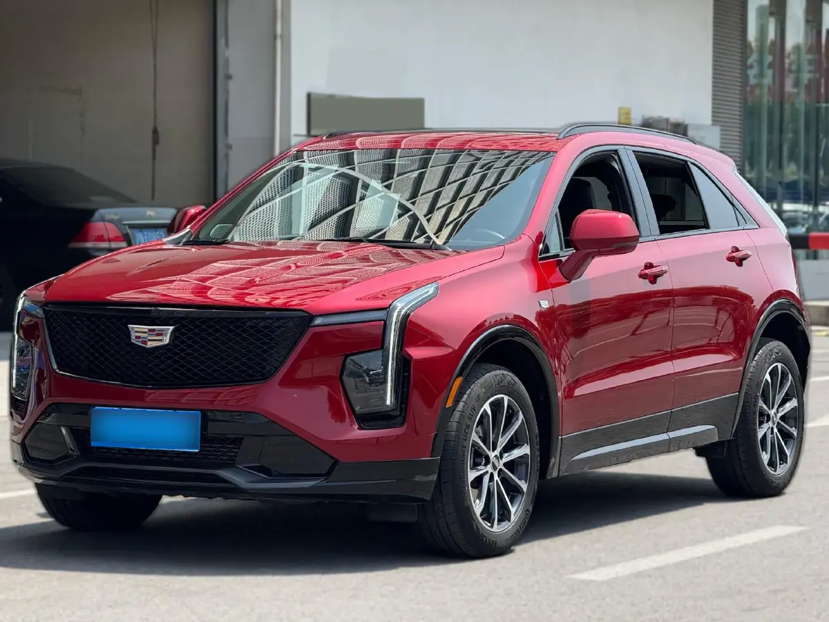 2024 Cadillac XT4 2.0T 237HP L4 9AT