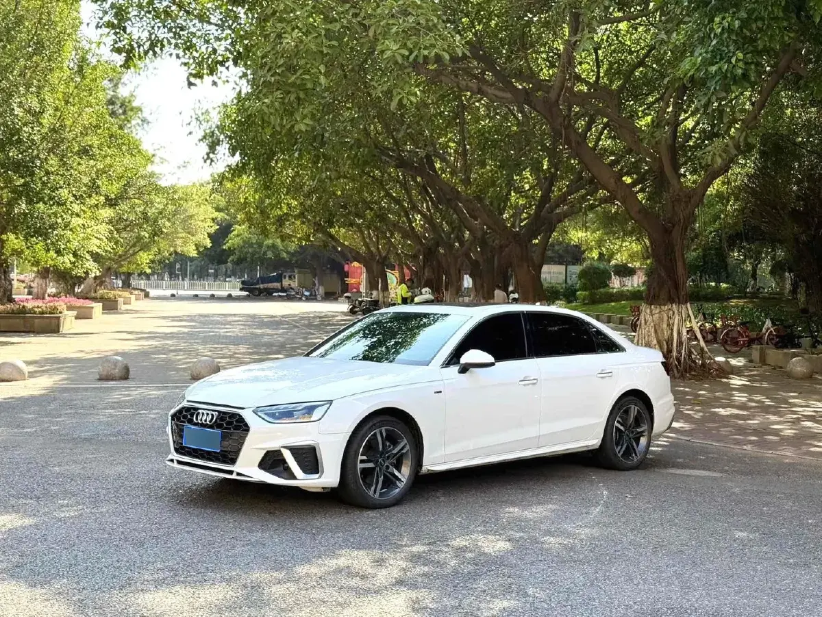 2020 Audi A4L 2.0T 190HP L4 7DCT