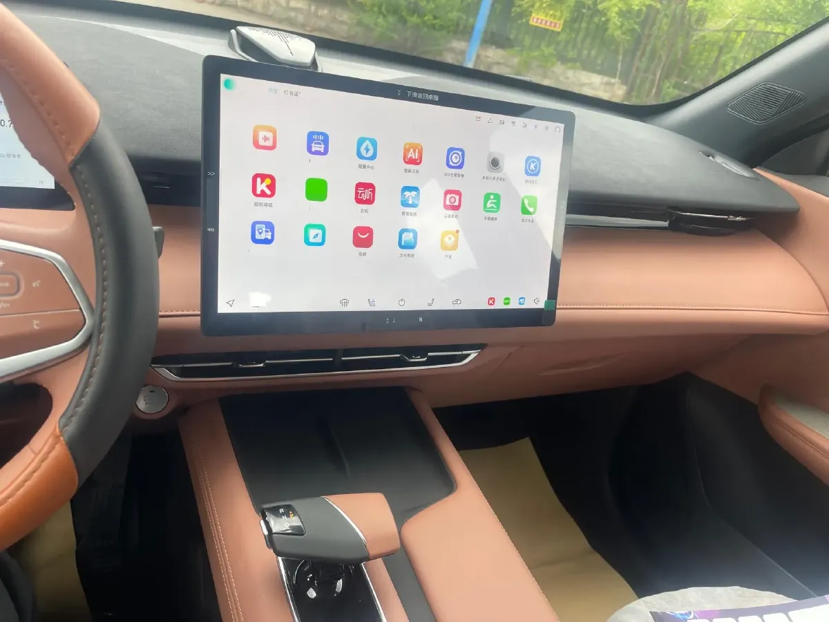 2024 ChangAn UNI-Z 1.5L 98HP L4 E-CVT PHEV 18.4KWH,autocango,china used car exporter,china ev exporter,chinese used car exporter,chinese used ev exporter