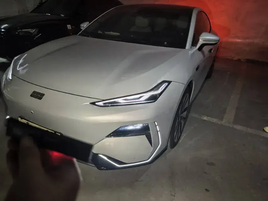 2024 Geely Galaxy E8 BEV 76KWH