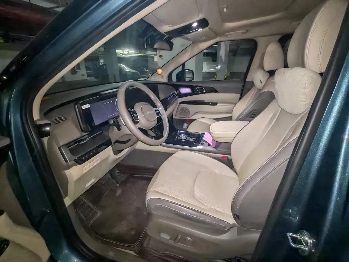 2021 Kia Carnival 2.0T 233HP L4 8AT,autocango,china used car exporter,china ev exporter,chinese used car exporter,chinese used ev exporter