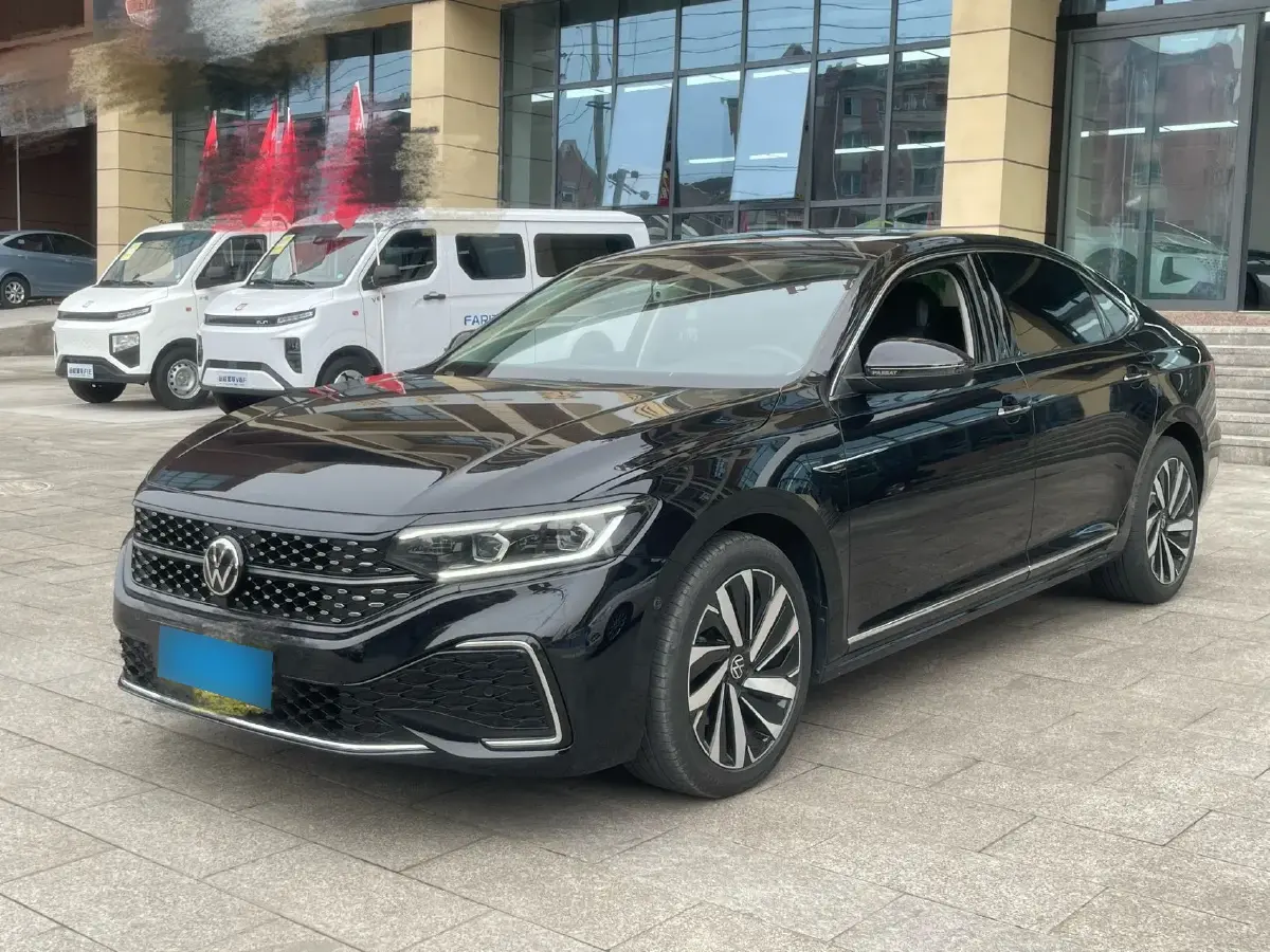 2022 Volkswagen Passat 2.0T 186HP L4 7DCT