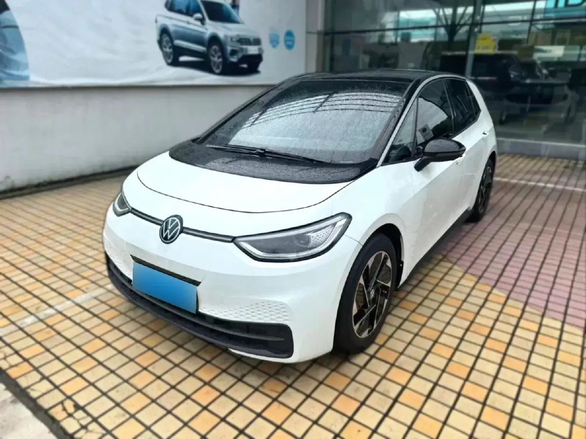 2025 Volkswagen ID.3 BEV 52.8KWH