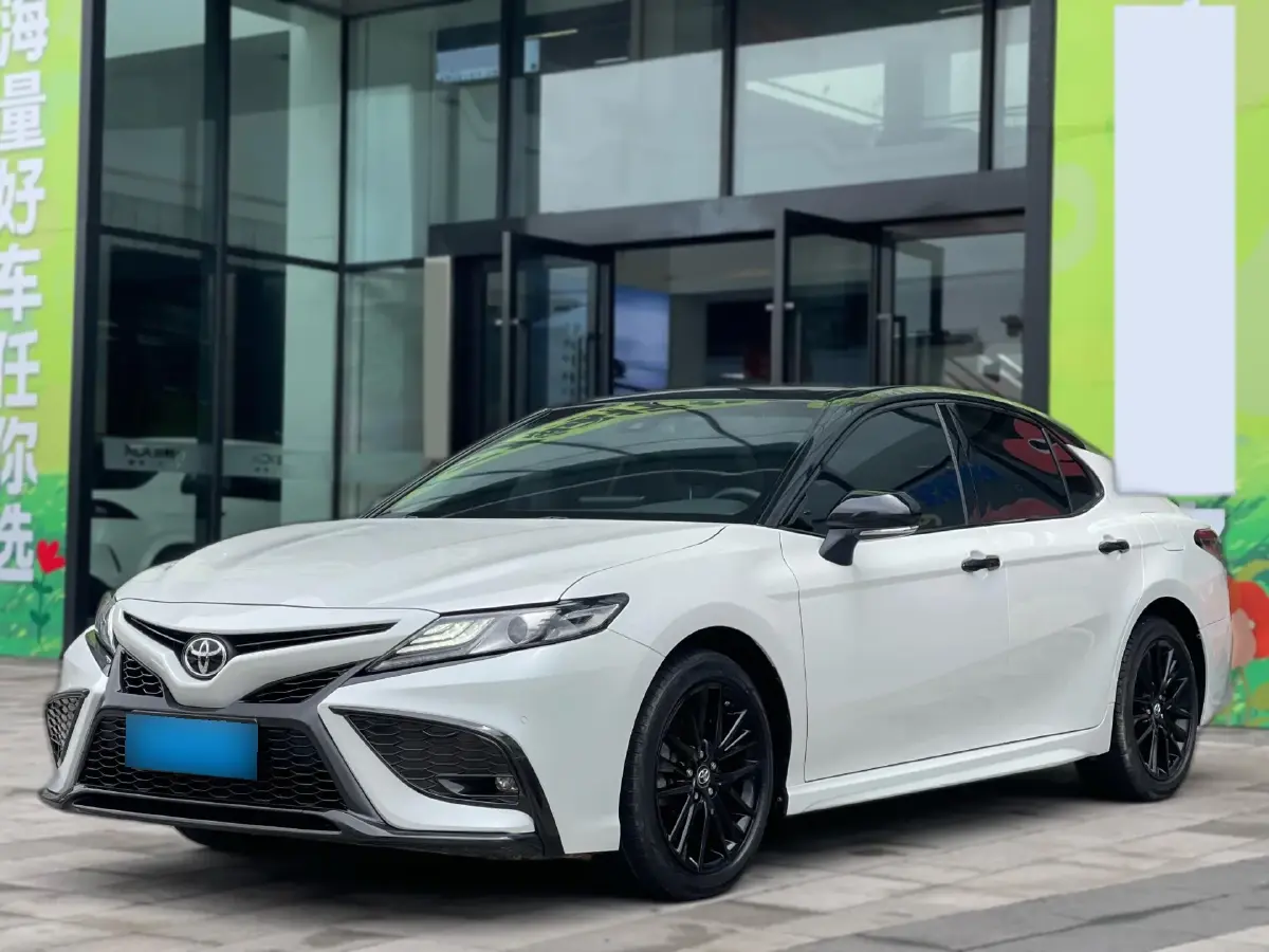 2022 Toyota Camry 2.5L 209HP L4 8AT