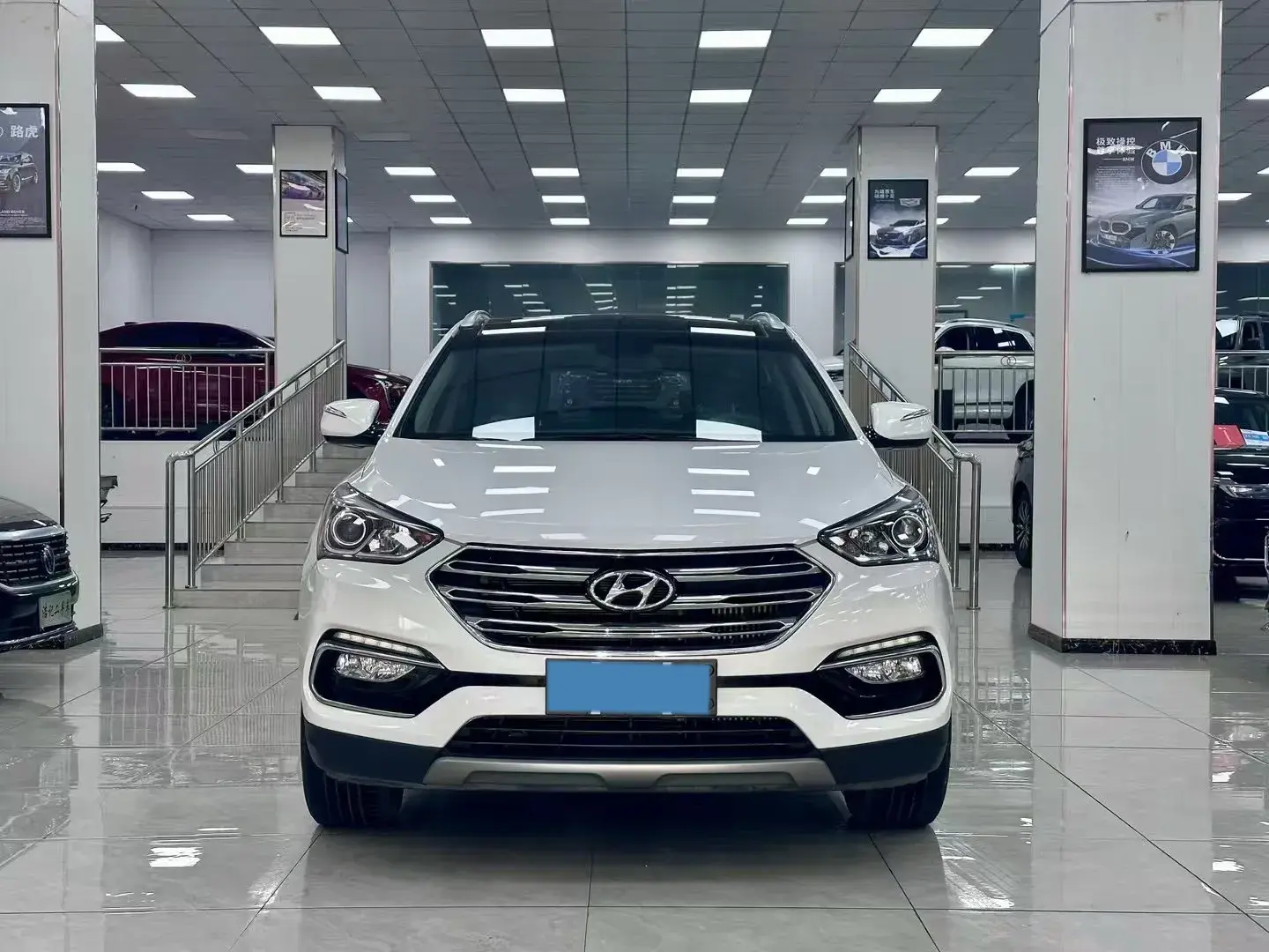 2017 HYUNDAI SANTAFE thumbnail 2