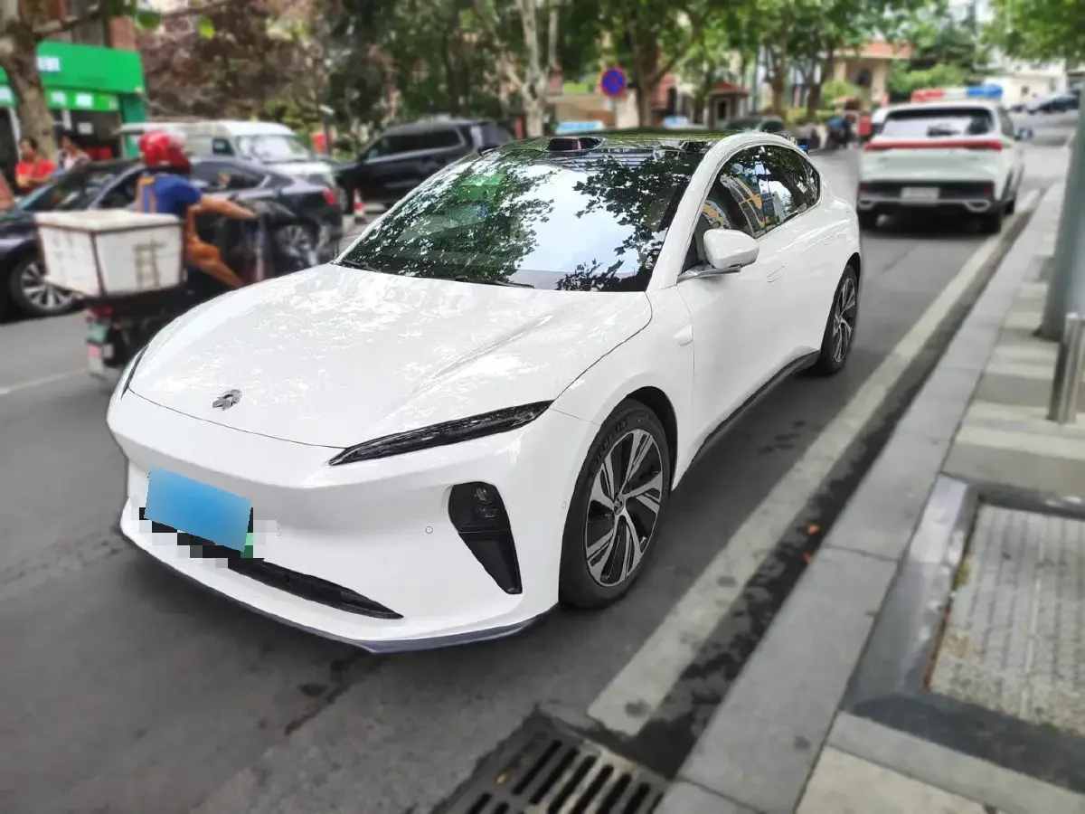 2022 NIO ET5 BEV 75KWH
