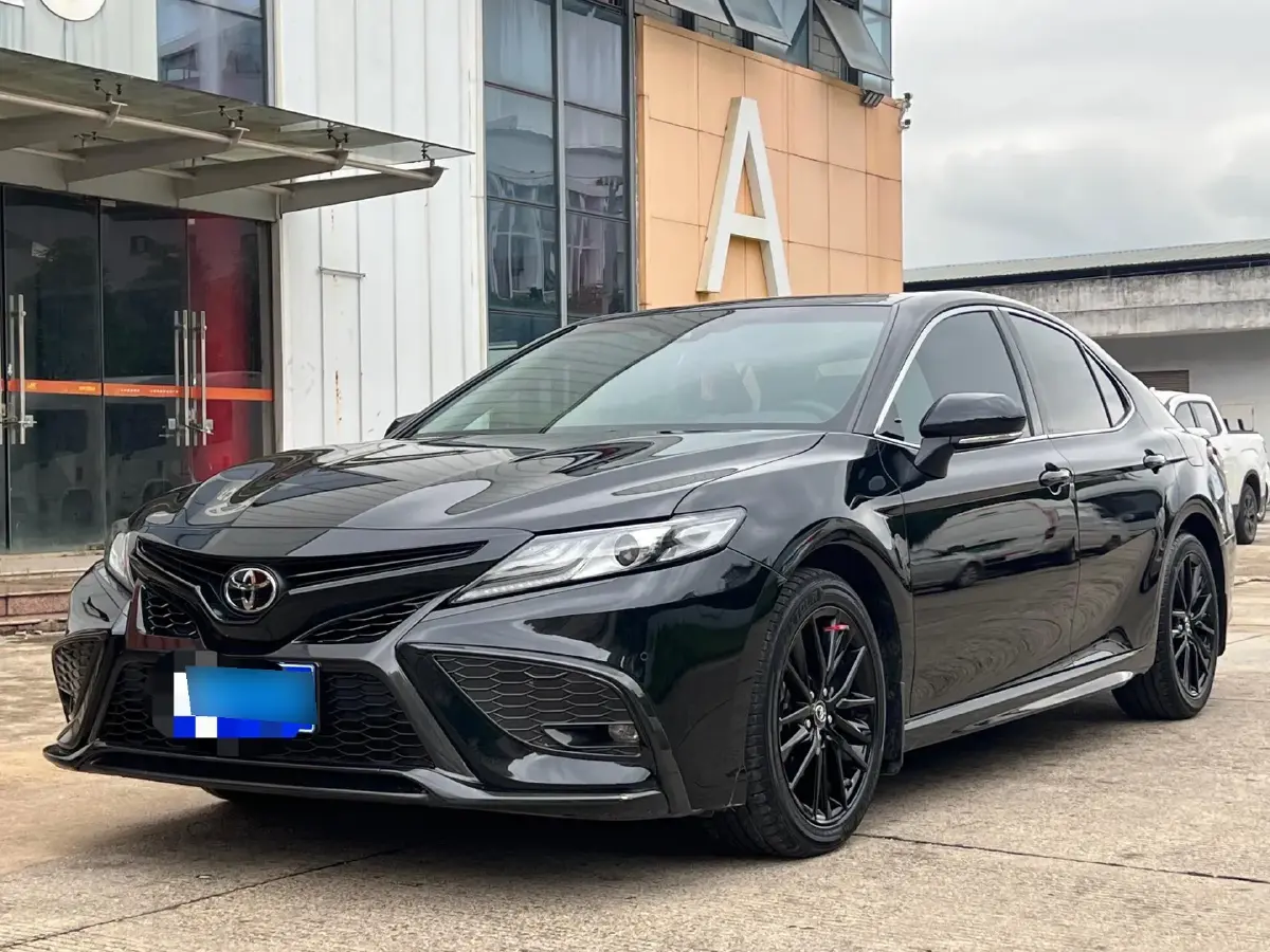 2022 Toyota Camry 2.5L 209HP L4 8AT