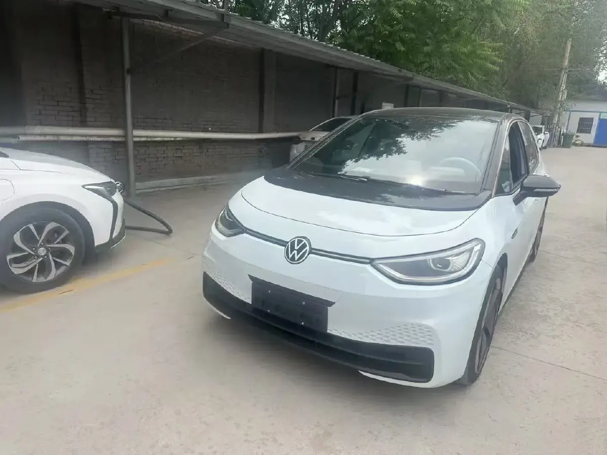 2023 Volkswagen ID.3 BEV 52.8KWH