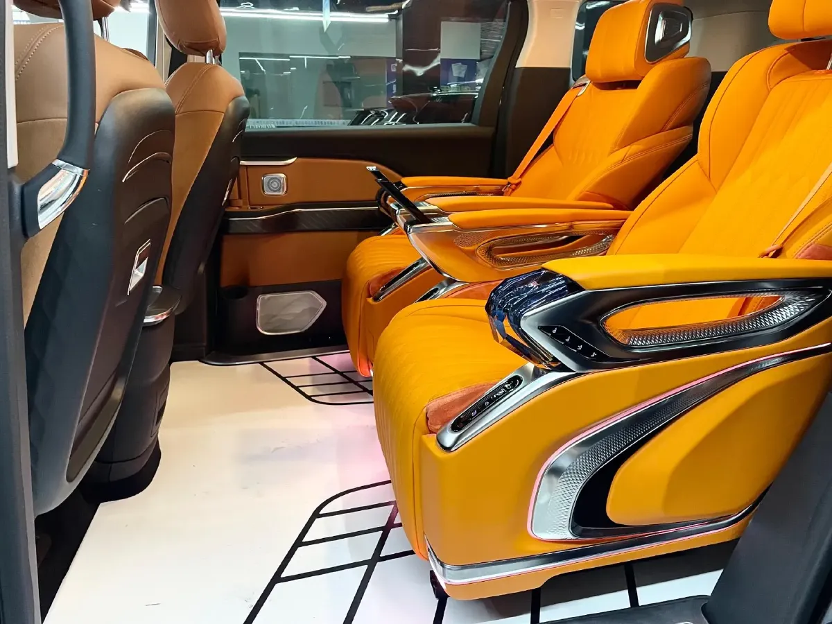 2023 HongQi HQ9 2.0T 252HP L4 8AT,autocango,china used car exporter,china ev exporter,chinese used car exporter,chinese used ev exporter