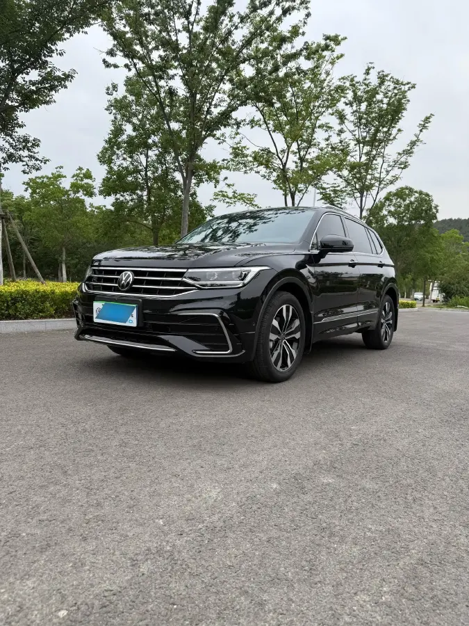 2024 Volkswagen Tiguan L 2.0T 186HP L4 7DCT