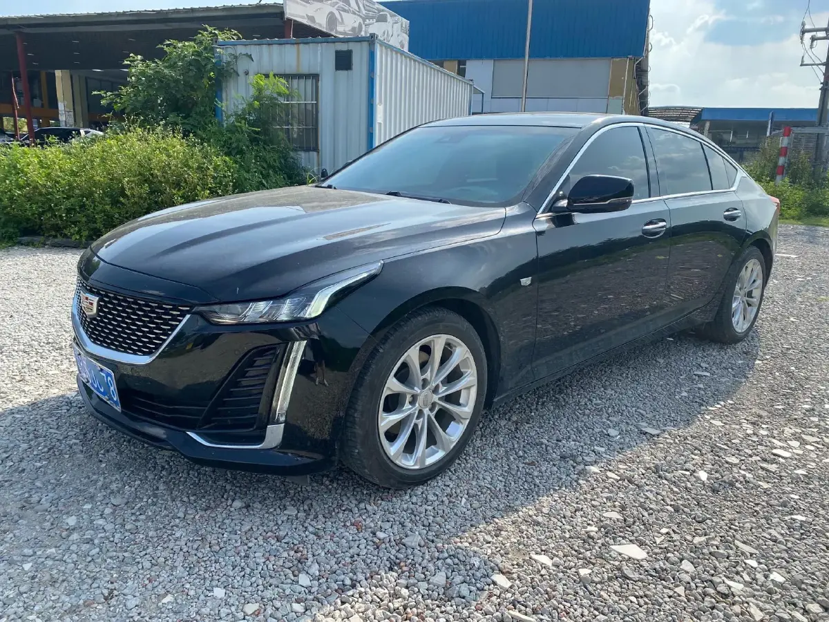 2022 Cadillac CT5 2.0T 237HP L4 10AT