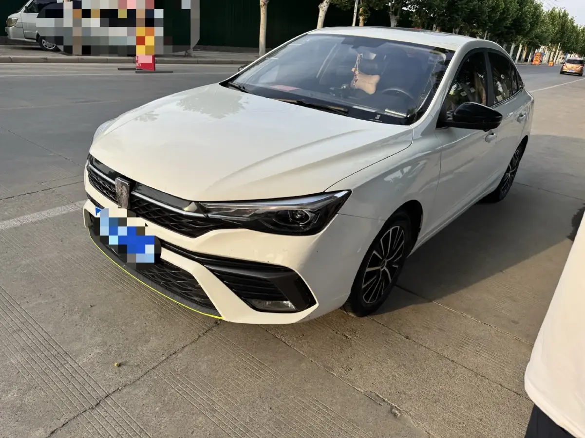 2021 Roewe i5 1.5L 120HP L4 CVT