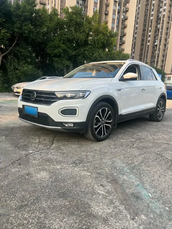 2021 Volkswagen T-Roc 1.4T 150HP L4 7DCT