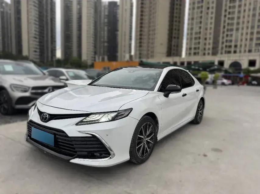 2021 Toyota Camry 2.5L 209HP L4 8AT