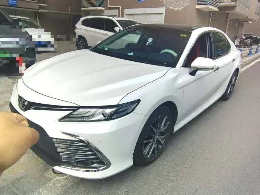 2021 Toyota Camry 2.5L 209HP L4 8AT