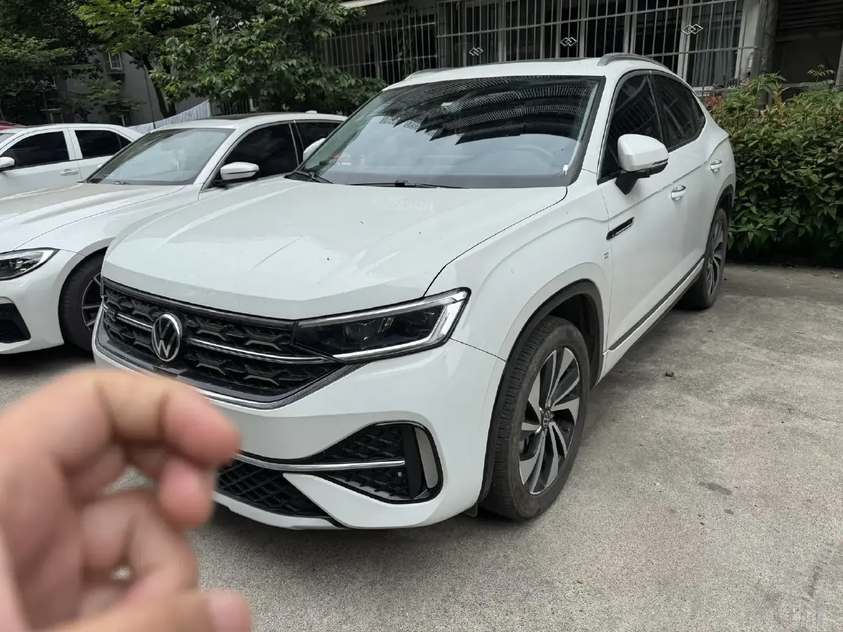 2023 Volkswagen Tayron X 2.0T 186HP L4 7DCT