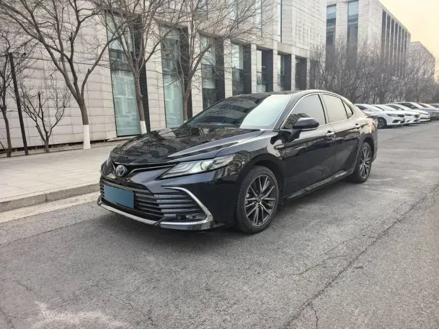 2023 Toyota Camry 2.5L 178HP L4 E-CVT Hybrid