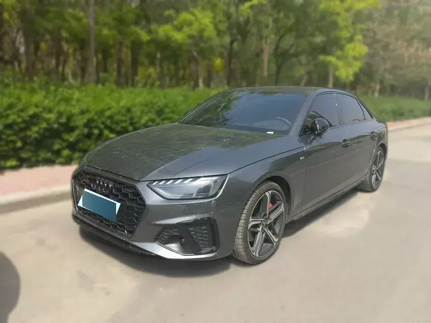 2025 Audi A4L 2.0T 245HP L4 7DCT