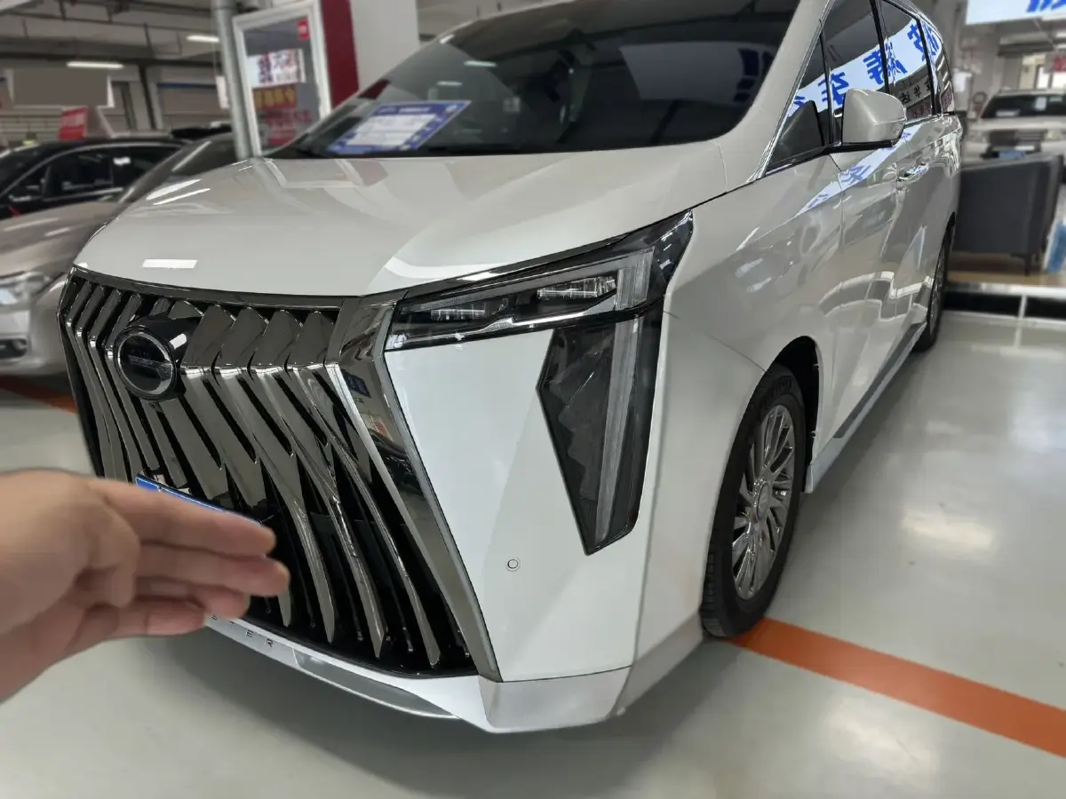 2023 GAC Trumpchi M8 2.0T 252HP L4 8AT