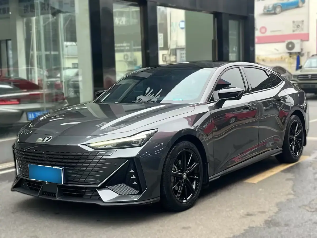 2023 ChangAn UNI-V 1.5T 188HP L4 7DCT