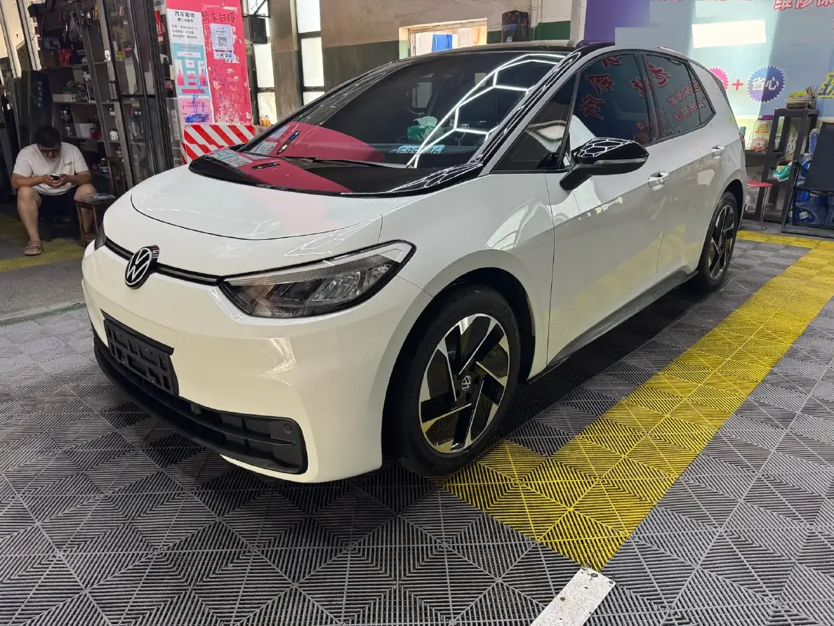 2024 Volkswagen ID.3 BEV 52.8KWH