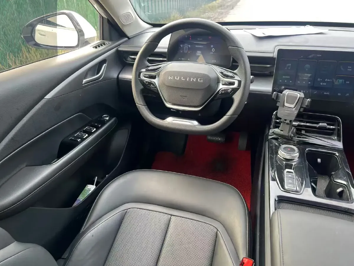 2024 WuLing E5 BEV 41.9KWH,autocango,china used car exporter,china ev exporter,chinese used car exporter,chinese used ev exporter