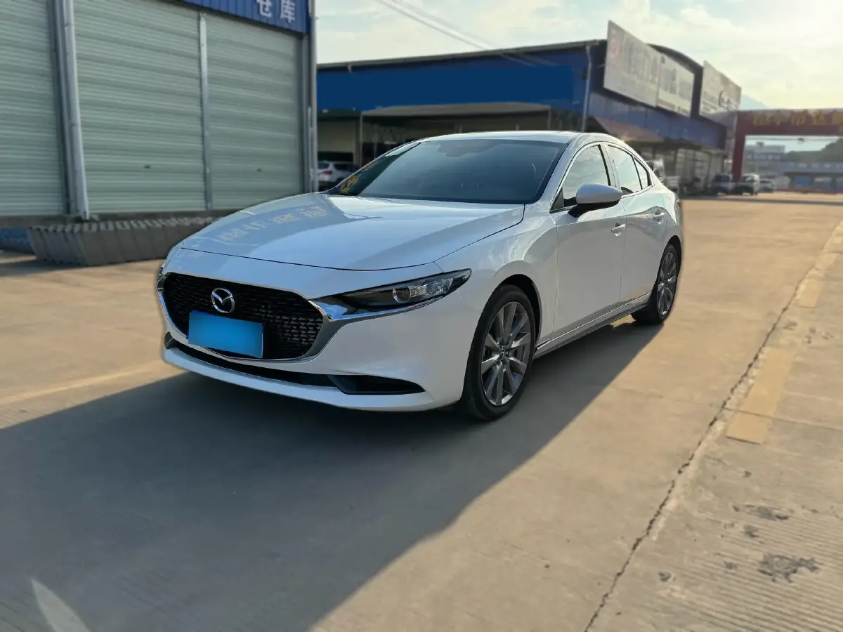 2023 Mazda 3 Axela 2.0L 158HP L4 6AT