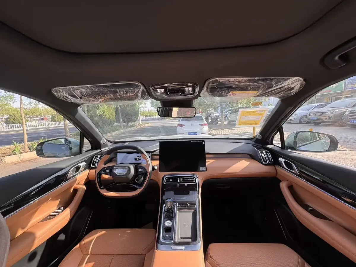 2025 Geely StarRay 1.5T 181HP L4 7DCT,autocango,china used car exporter,china ev exporter,chinese used car exporter,chinese used ev exporter