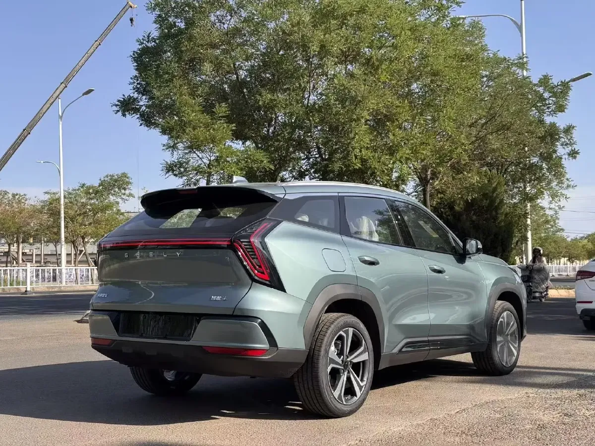 2025 Geely StarRay 1.5T 181HP L4 7DCT,autocango,china used car exporter,china ev exporter,chinese used car exporter,chinese used ev exporter