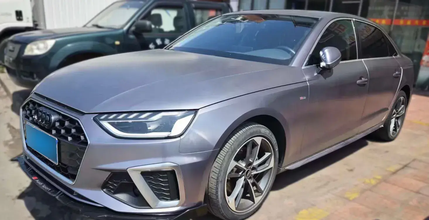 2022 Audi A4L 2.0T 190HP L4 7DCT