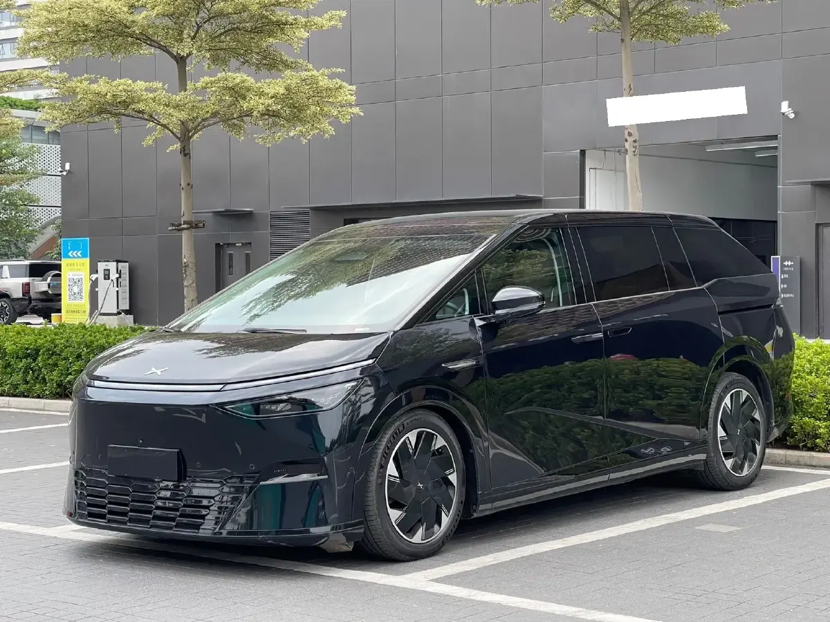 2024 Xpeng X9 BEV 101.5KWH