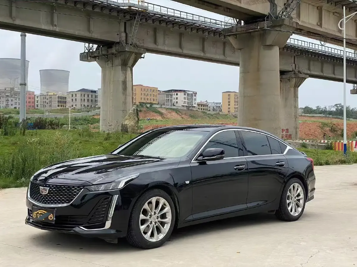 2022 Cadillac CT5 2.0T 237HP L4 10AT