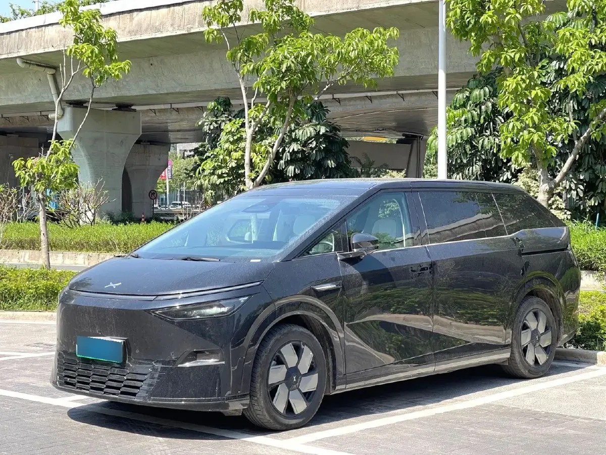 2024 Xpeng X9 BEV 101.5KWH