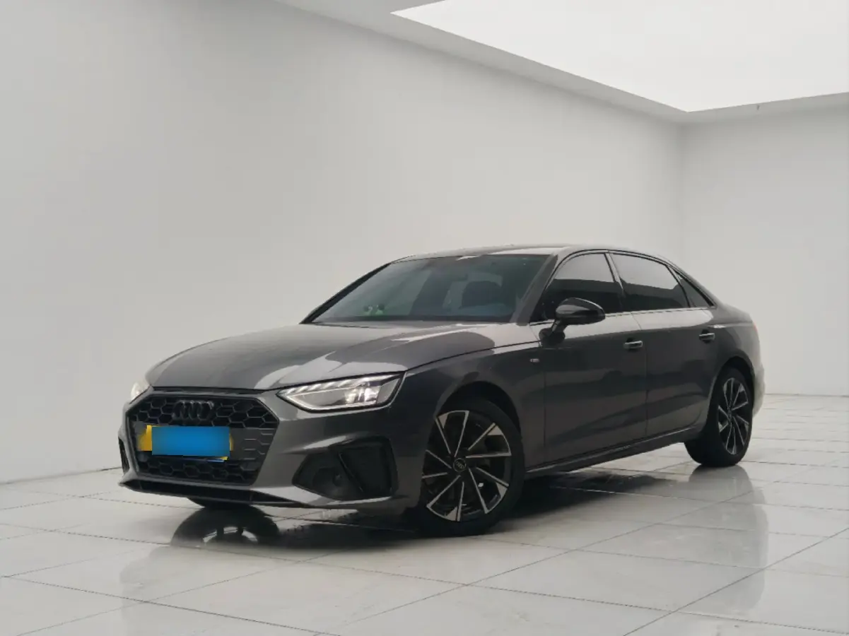2023 Audi A4L 2.0T 190HP L4 7DCT