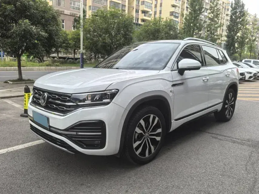 2021 Volkswagen Tayron 2.0T 220HP L4 7DCT