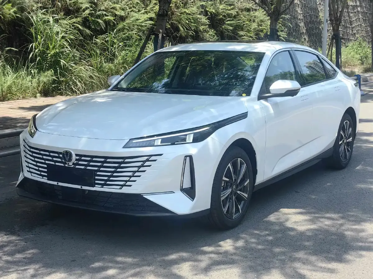 2024 ChangAn Eado 1.5T 170HP L4 7DCT