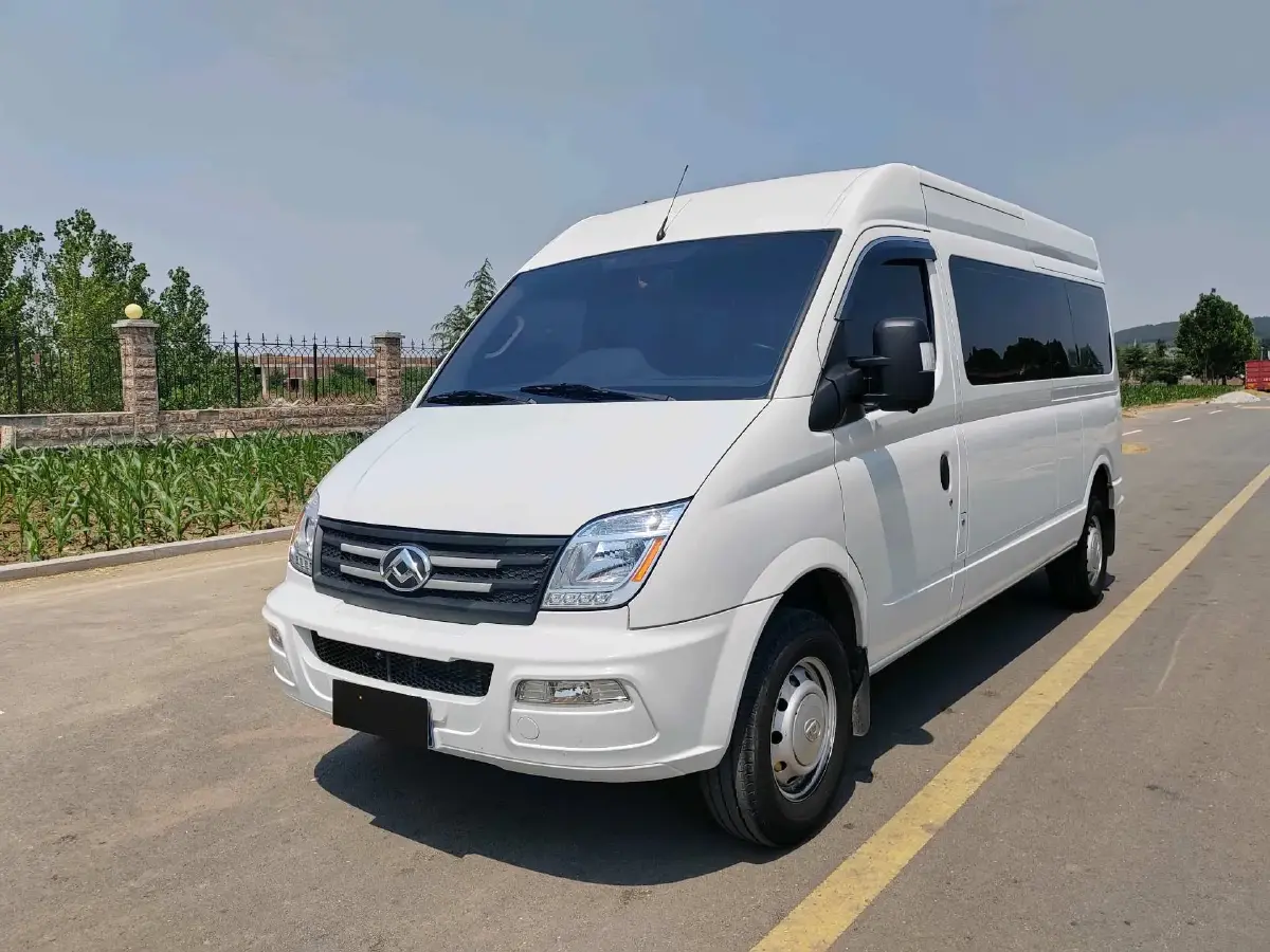 2023 MAXUS XinTu V80 2.0T 127HP L4 6AMT