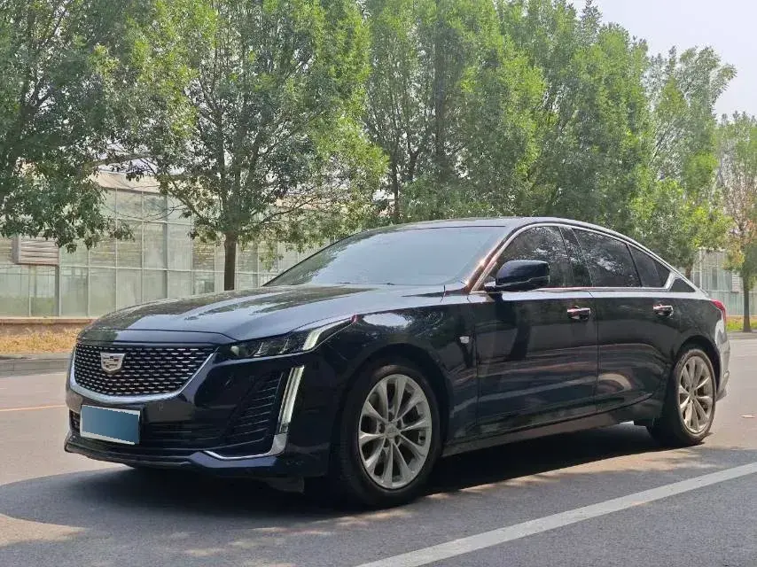 2023 Cadillac CT5 2.0T 237HP L4 10AT