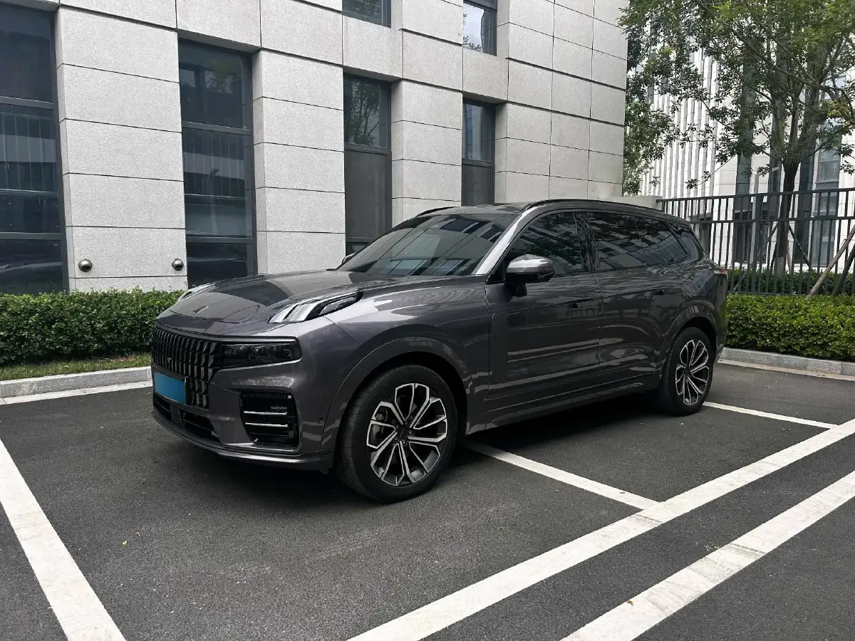 2023 LYNK&CO 09 EM-P 2.0T 254HP L4 3DHT PHEV 40.1KWH