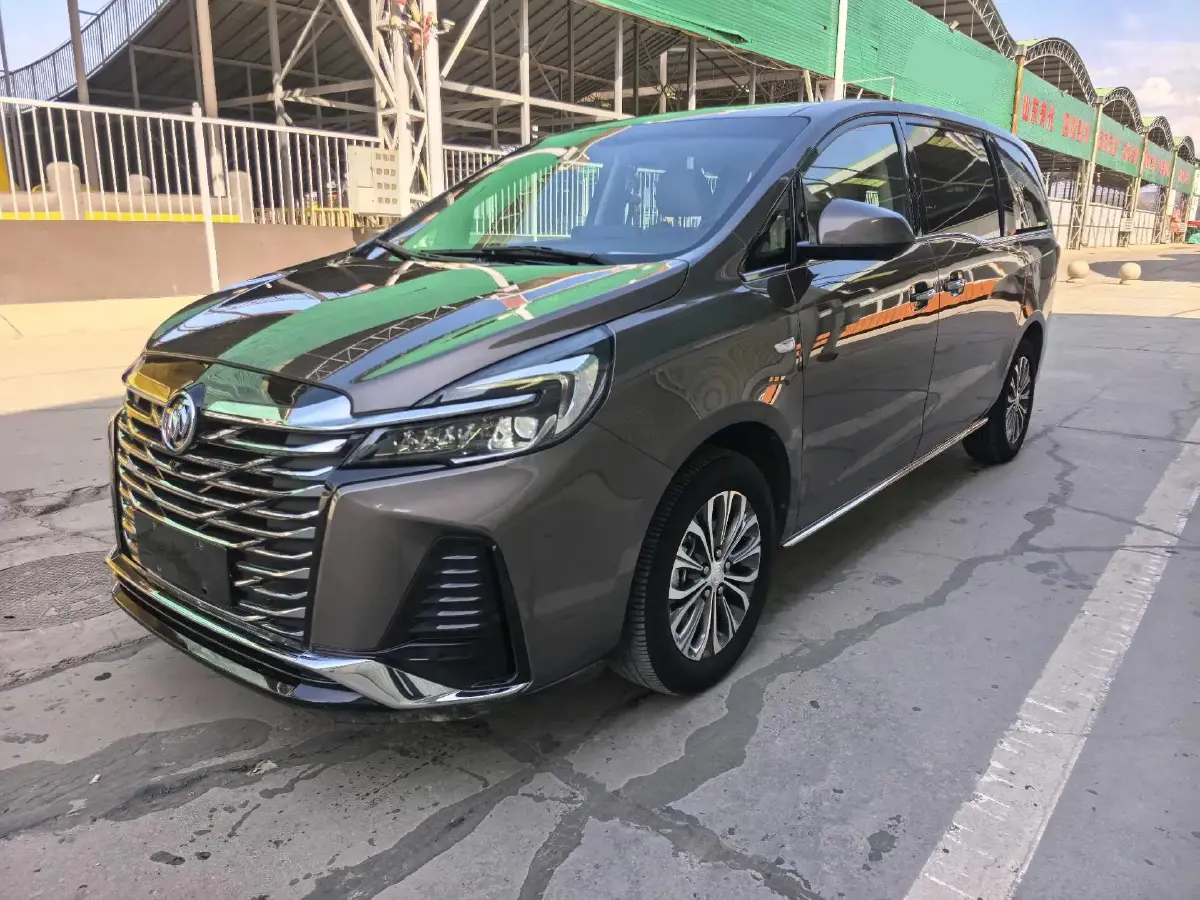 2023 Buick GL8 2.0T 237HP L4 9AT