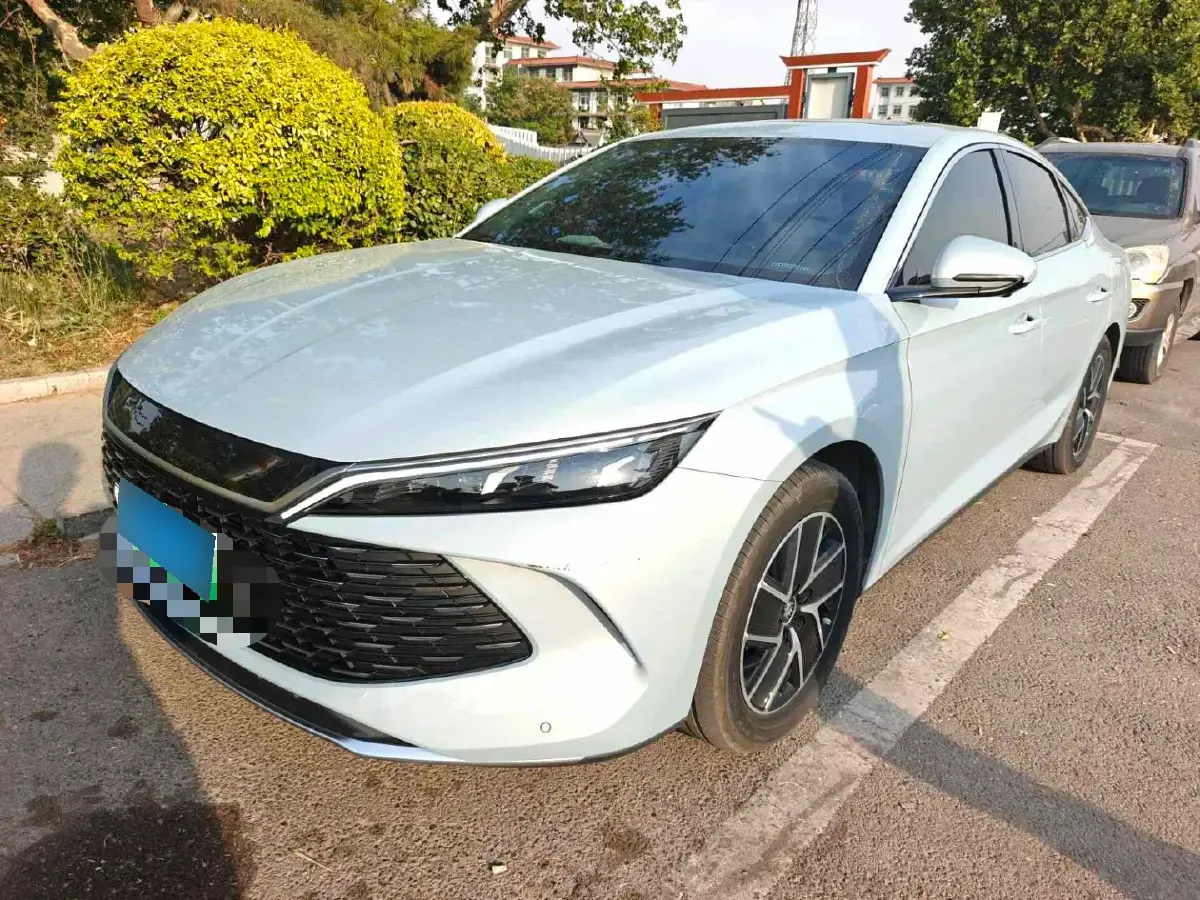 2024 BYD QinL 1.5L 101HP L4 E-CVT PHEV 15.87KWH