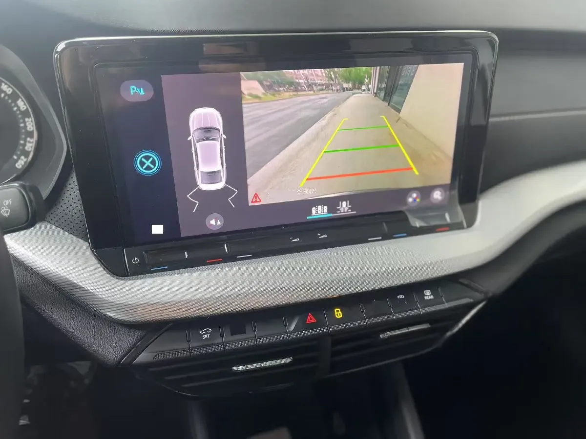 2022 Skoda Octavia 1.4T 150HP L4 7DCT,autocango,china used car exporter,china ev exporter,chinese used car exporter,chinese used ev exporter