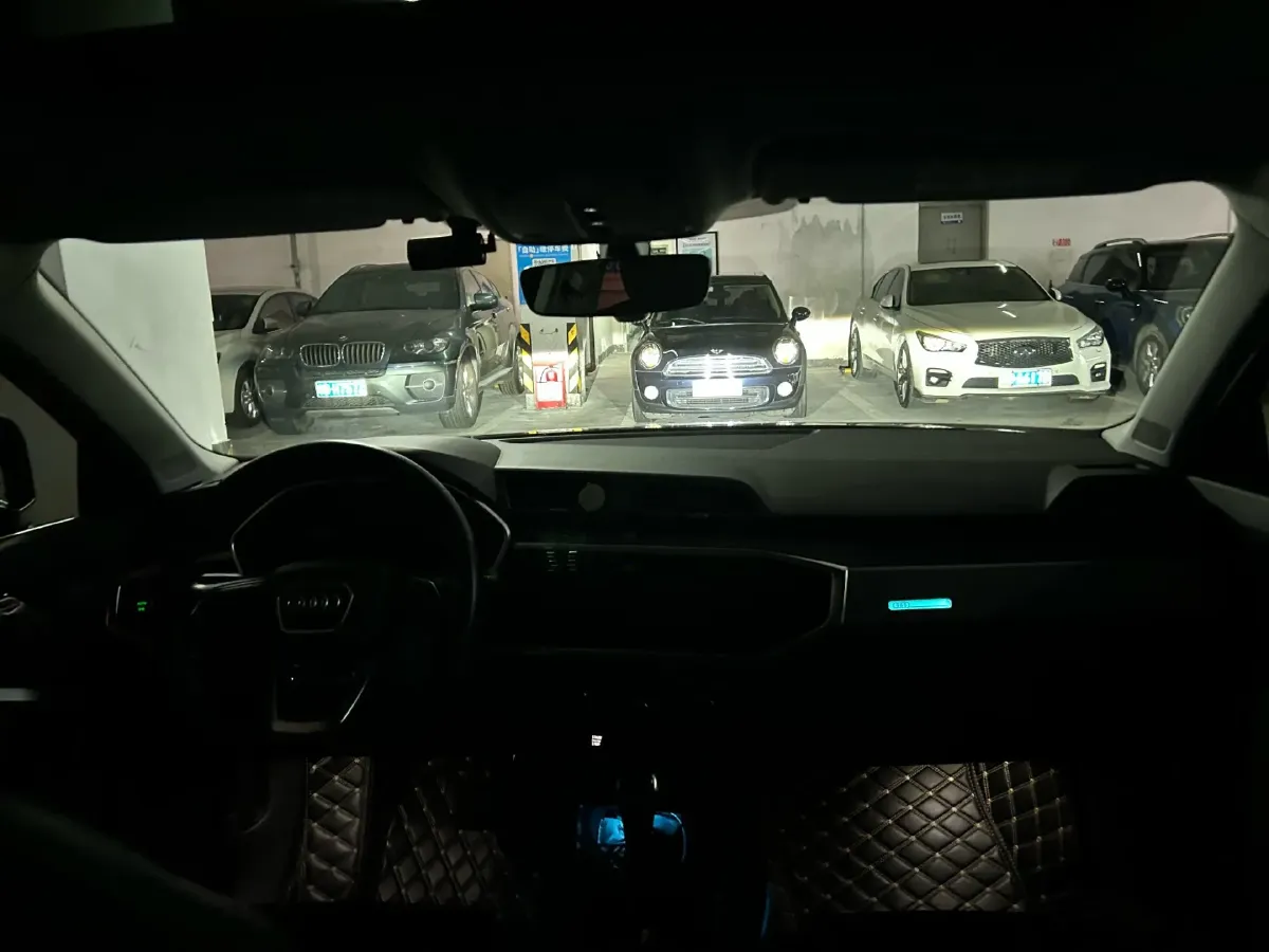 2023 Audi Q2L 1.5T 160HP L4 7DCT,autocango,china used car exporter,china ev exporter,chinese used car exporter,chinese used ev exporter