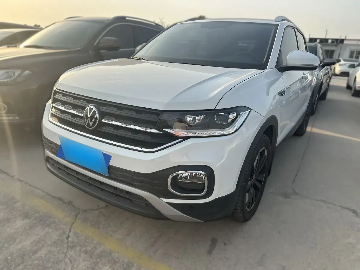 2021 Volkswagen Tacqua 1.2T 116HP L4 7DCT