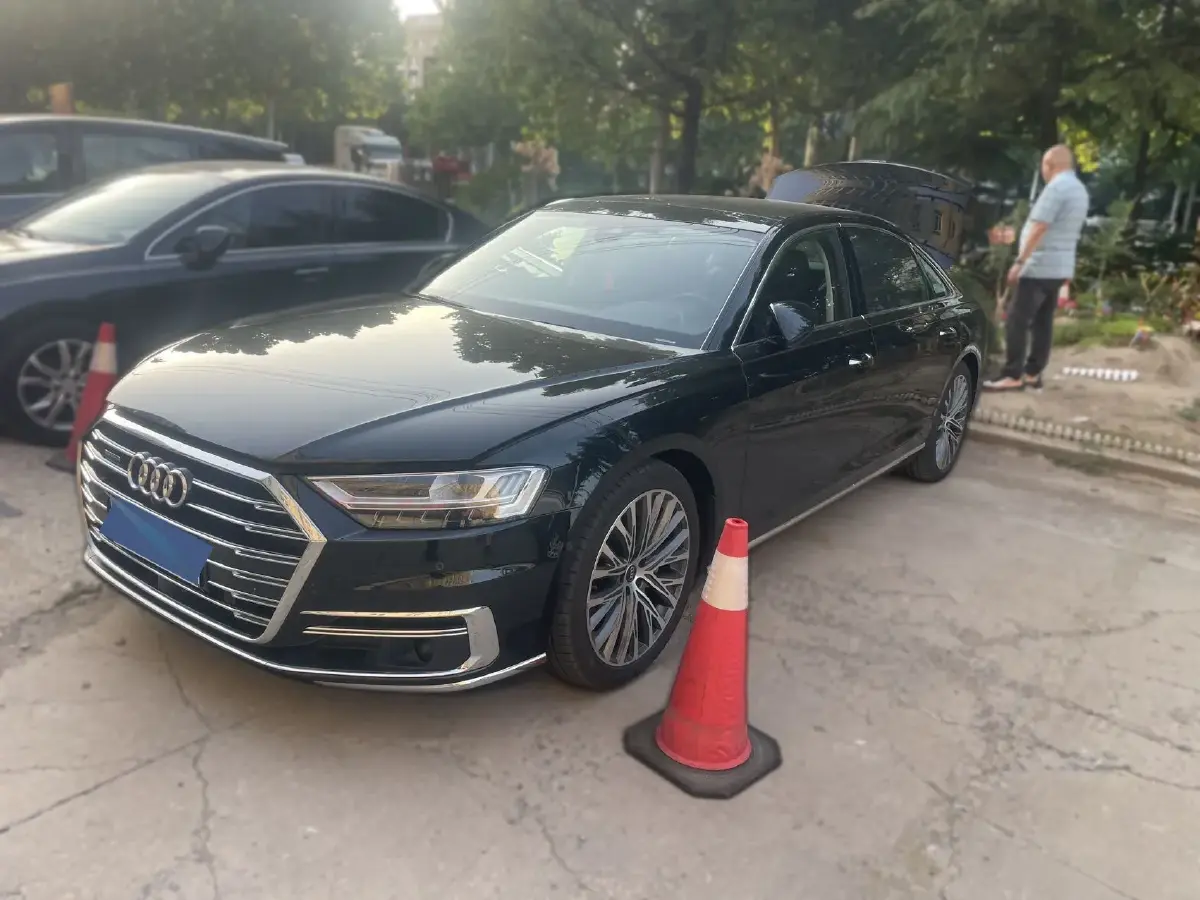 2022 Audi A8 3.0T 286HP V6 8AT