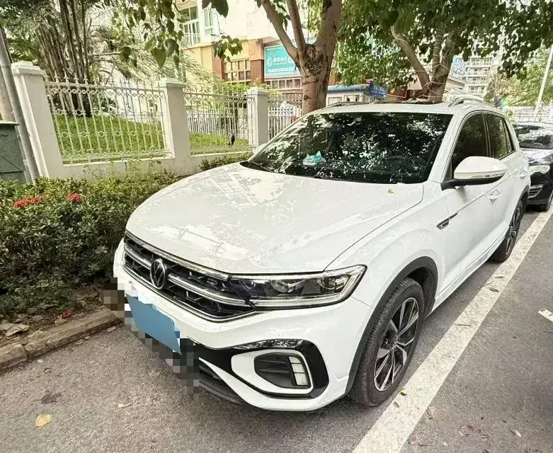 2023 Volkswagen T-Roc 1.5T 160HP L4 7DCT