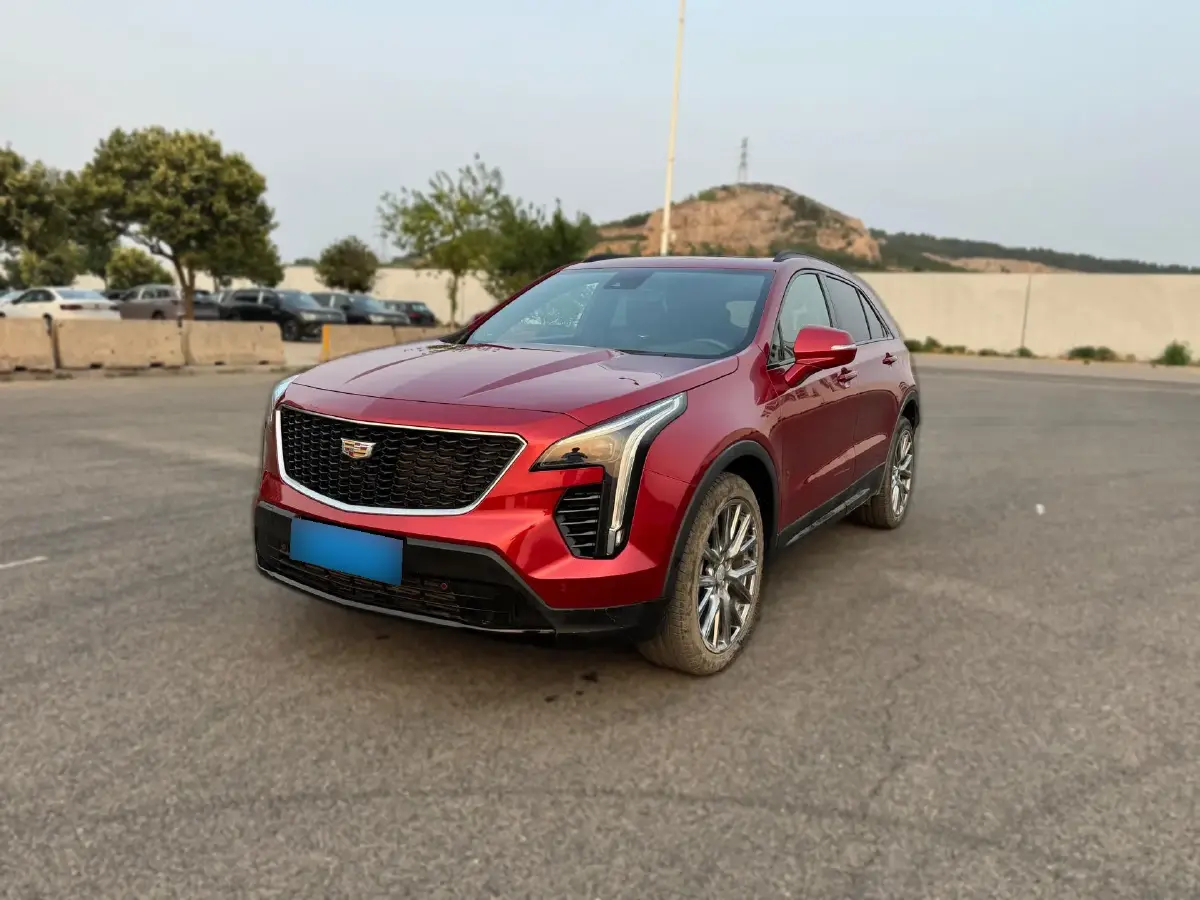 2022 Cadillac XT4 2.0T 237HP L4 9AT