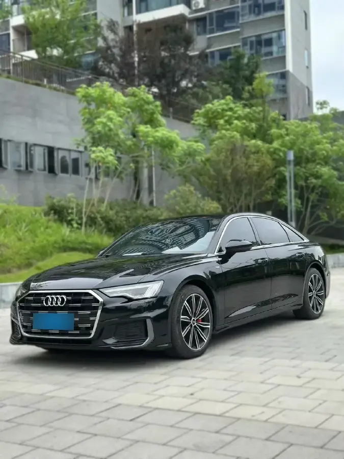 2022 Audi A6L 2.0T 224HP L4 7DCT